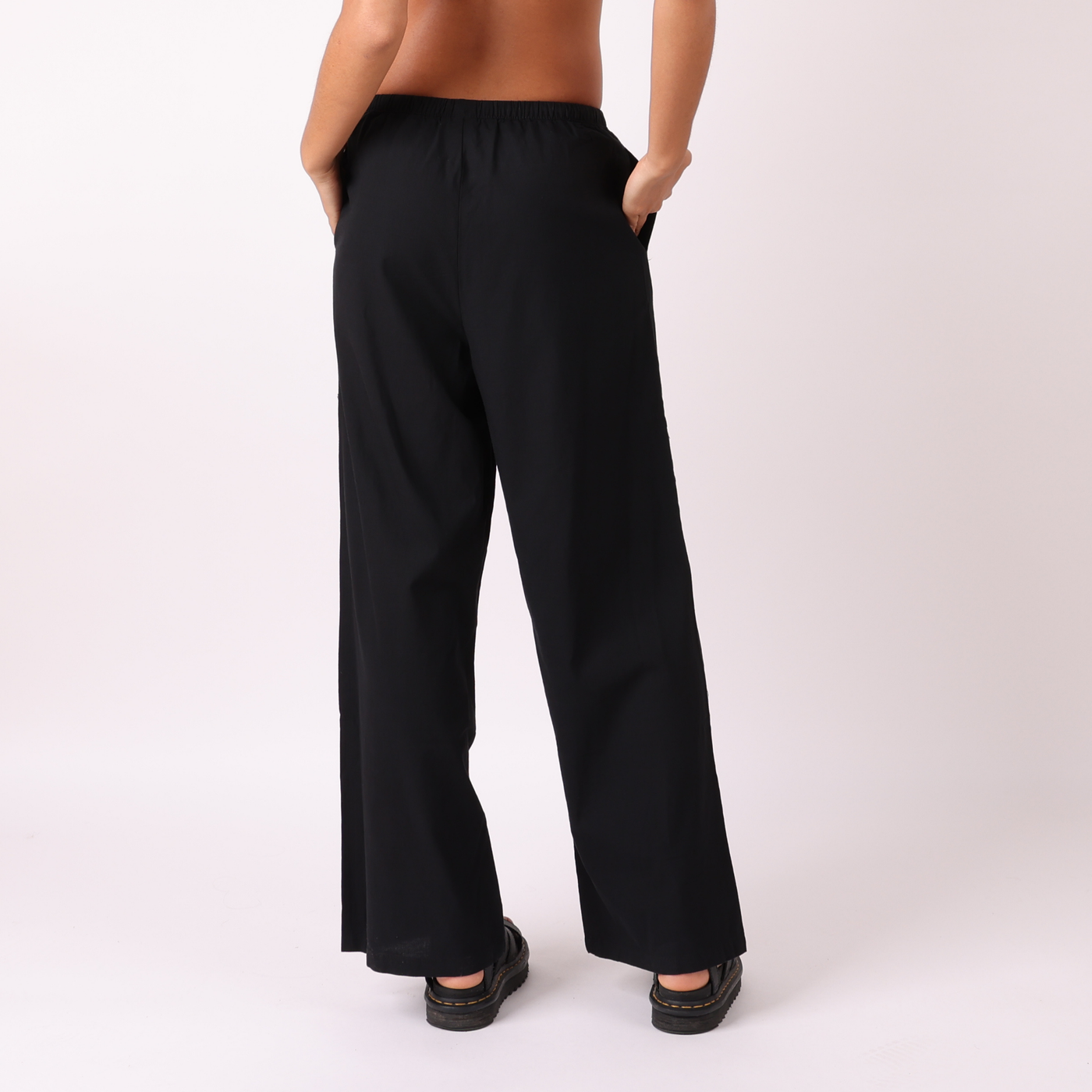 Essential Beach Pant - Black